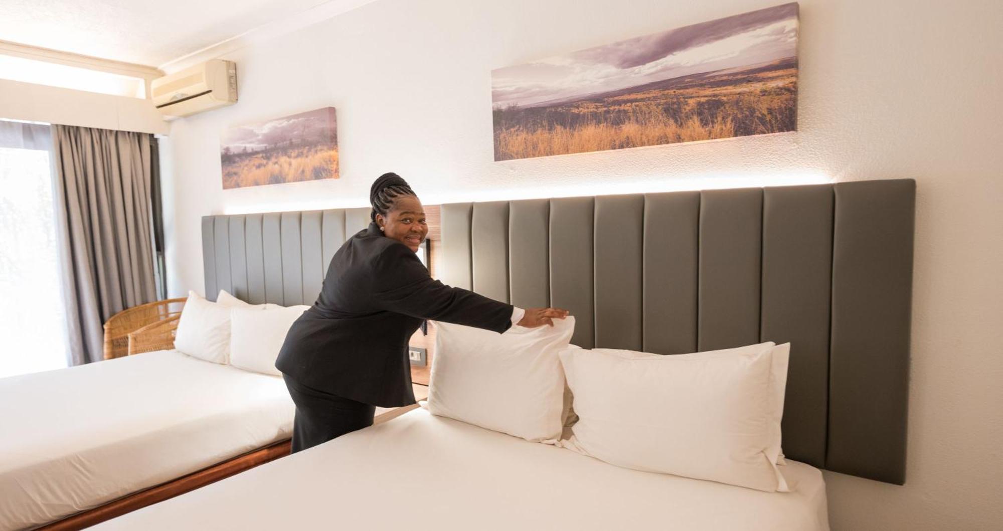 Anew Hotel Hluhluwe Bagian luar foto