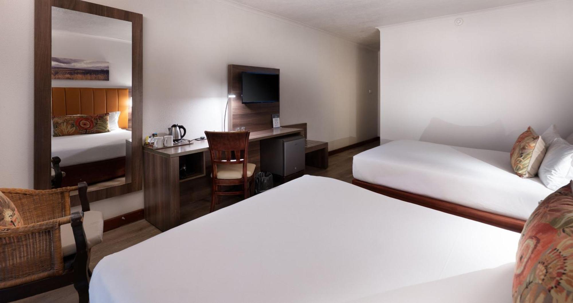 Anew Hotel Hluhluwe Bagian luar foto